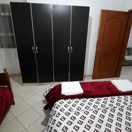 Bledi's Cozy 2 In New Blvd *